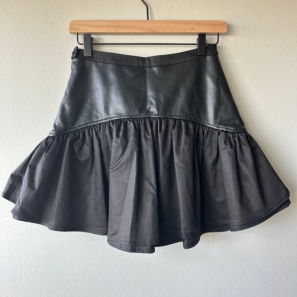 Avec Les Filles Black Faux Leather Flounce Mini Skirt Size 2 Anthropologie - Picture 3 of 8